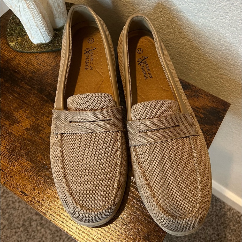 American Exchange Tan Slip On Comfort Loafers Sz 11 Classic
